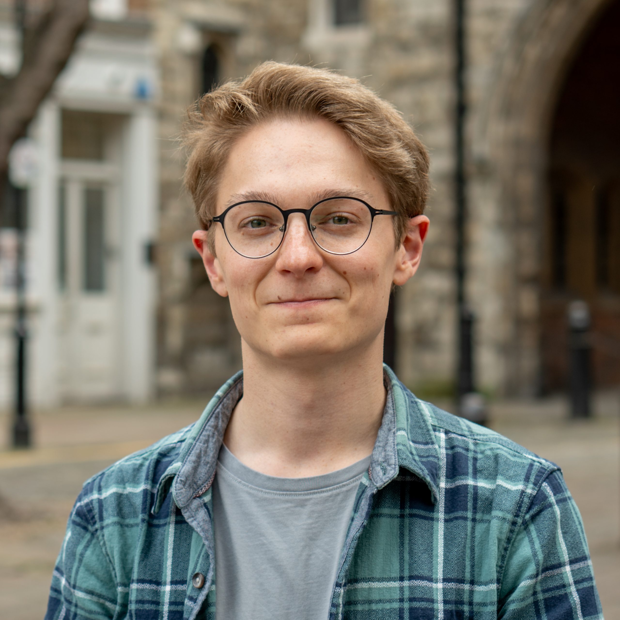 Luke Holloway, Research Executive